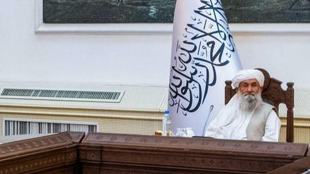 Afghanistans Regierungschef Mullah Mohammad Hassan Akhund (Archivbild vom September 2021)