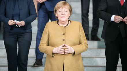 Bundeskanzlerin Angela Merkel CDU bei einem Gruppenfoto am 24. November 2021 nach der Kabinettsitzung der Bundesregierung im Kanzleramt in Berlin teil. Kabinettsitzung der Bundesregierung *** German Chancellor Angela Merkel CDU during a group photo on 24 November 2021 after the cabinet meeting of the German government at the Chancellery in Berlin part cabinet meeting of the German government