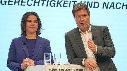 Lobten sich für die Ergebnisse der Ampel-Verhandlungen - Annalena Baerbock und Robert Habeck.