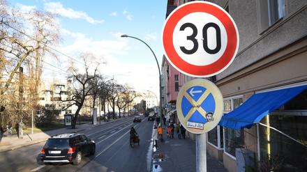 In diesem Bereich an der Invalidenstraße passierte das schwere Unglück, bei dem es zu mehreren Toten kam.