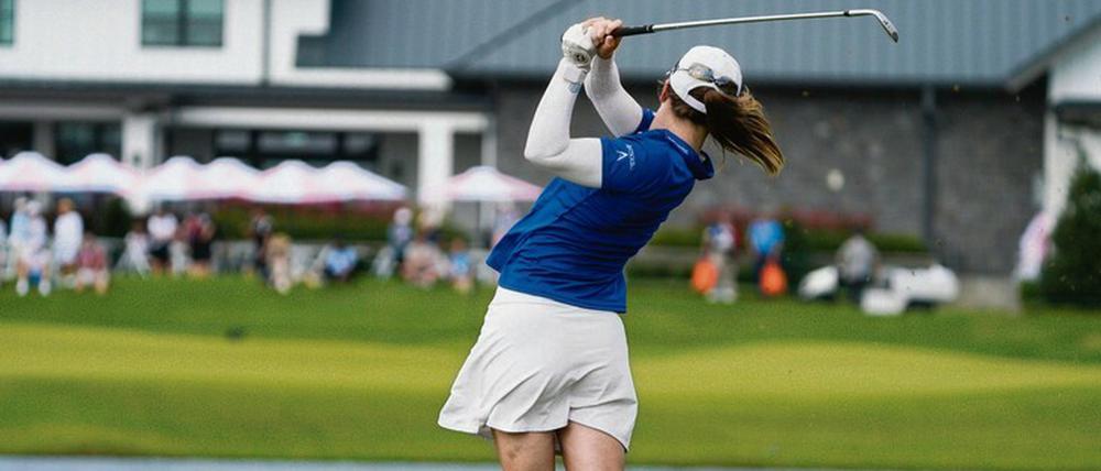 Mit Schwung in die neue Saison. Golf ist die perfekte Sportart, um gemeinsam miteinander zu wetteifern. Auch wenn aller Anfang manchmal schon sehr frustrierend sein kann.