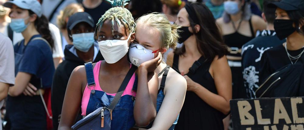 Eine Demonstration von "Black Lives Matter" im Sommer 2020 in Berlin.