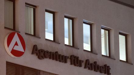 Die Zahl der Arbeitslosen sinkt weiterhin.