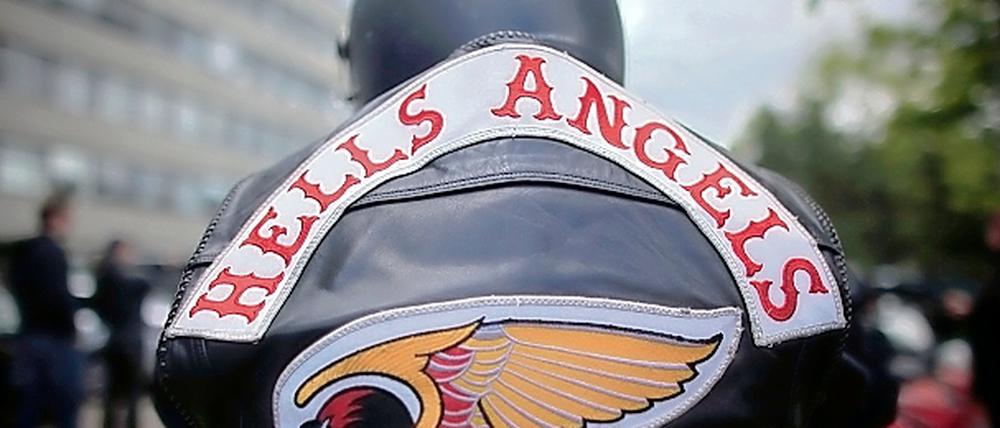 Ein Mitglied der Rockergruppe Hells Angels. (Archivbild)