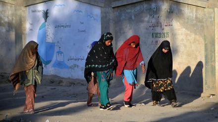 Noch dürfen die Mädchen in Kandahar zur Schule gehen.