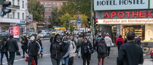 Der Kiez im Norden von Berlin-Neukölln ist migrantisch geprägt. Gerade für diese Frauen sei das Haus ein Rückzugsort, argumentiert der Migrantinnenverein. 