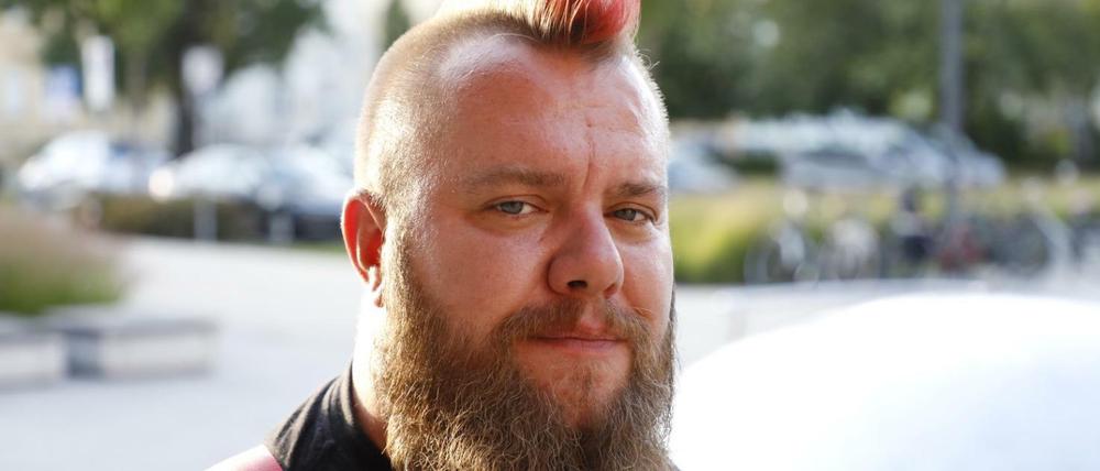 Lars Bergmann ist Projektleiter der Brandenburger Fachstelle Geschlechtliche und Sexuelle Vielfalt des Landesverbands "AndersARTiG“.