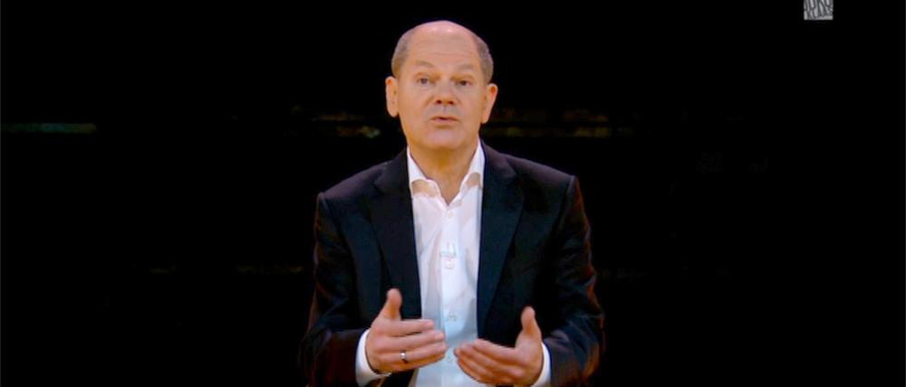 Der designierte Kanzler Olaf Scholz (SPD) tritt in der Sendung von Joko und Klaas bei ProSieben zum Impfen auf.