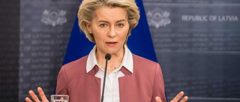 Wie schnell es zur Kürzung von EU-Geldern kommt, liegt in den Händen von EU-Kommissionschefin von der Leyen.