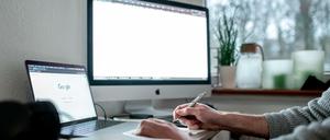 Das zeitweise Arbeiten im Home Office wird in der letzten Zeit immer beliebter. 