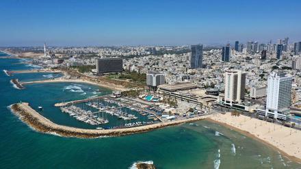 Eine Draufsicht auf die israelische Mittelmeerstadt Tel Aviv.
