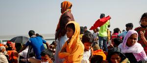 Rohingya-Geflüchtete bei einer Überfahrt in Bangladesh im Jahr 2020.