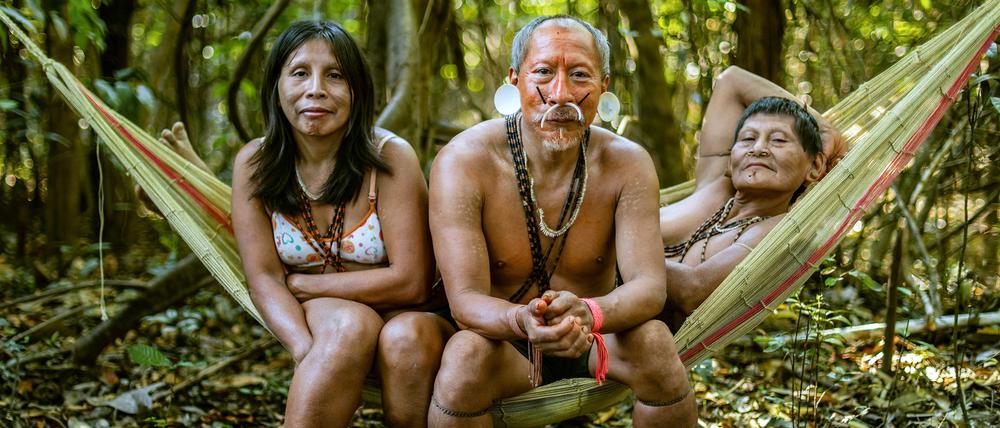 Kana (38), Iva (57) und Tume (62), Brasilien: „Wir hören weiße Menschen immer sagen: mi amor, mi amor, aber bei uns sagen wir sowas nicht. Wir wissen nicht, was Liebe ist. So etwas gibt es hier nicht.“