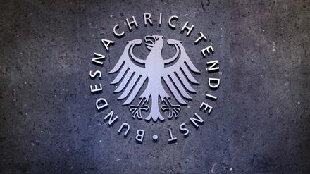 Ein Adler sieht scharf. Am Hauptsitz des Bundesnachrichtendiensts BND in Berlin. 