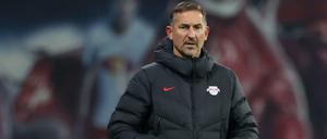 Interimstrainer Achim Beierlorzer will eine deutliche Leistungssteigerung seines Teams sehen.