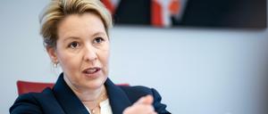 Franziska Giffey (SPD) hält einen erneuten Lockdown aktuell zwar nicht für gerechtfertigt - schließt ihn aber nicht aus.