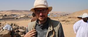 Archäologe Robert Kuhn bei einer Ausgrabung.