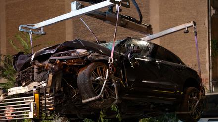 Totalschaden: Nach einem schweren Unfall steht der Angeklagte nun vor Gericht.