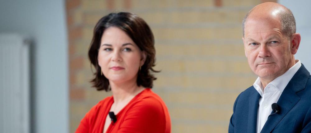 Der designierte Bundeskanzler Olaf Scholz und seine designierte Außenministerin Annalena Baerbock