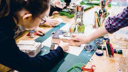 Lust am Tüfteln. In der Good-Lab-Werkstatt lernen Kinder einen spielerischen Umgang mit digitalen Werkzeugen. 