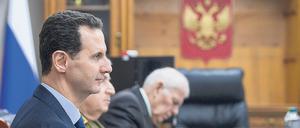 Syriens Präsident Assad (l.) hat seinen Bruder darauf angesetzt, Drogenfabriken zu bewachen und den Auslandstransport zu organisieren. 