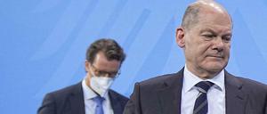 Kanzler Olaf Scholz und NRW-Ministerpräsident Hendrik Wüst, die heute zum Bund-Länder-Treffen zusammenkommen, kennen sich schon von der letzten MPK.