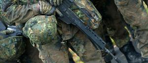 Bundeswehr-Soldaten in der Grundausbildung.
