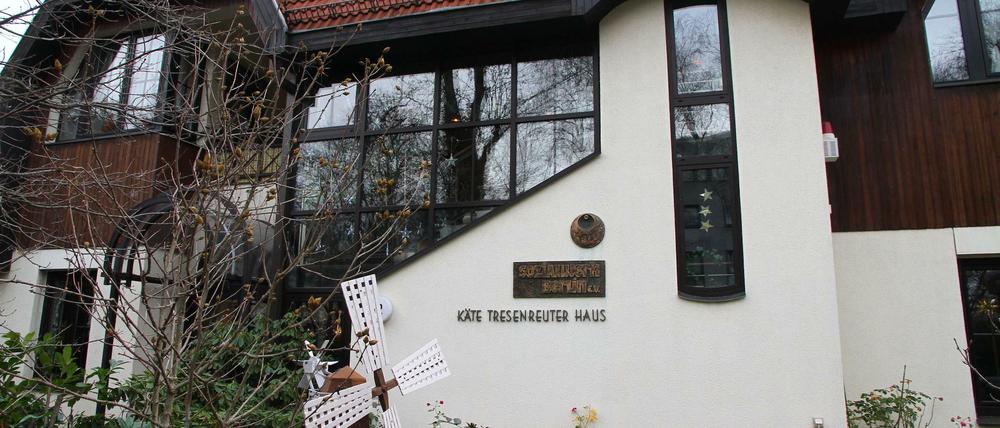 Käte Tresenreuter und ihr Mann Harry Tresenreuter haben vor 40 Jahren das Sozialwerk Berlin gegründet und das ehrenamtliche Altenselbsthilfe- und Beratungszentrum aufgebaut.