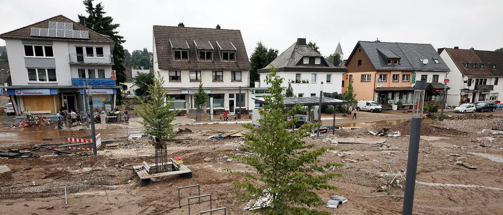 Was von der Flut übrig blieb: Der Bahnhofsvorplatz in Kall