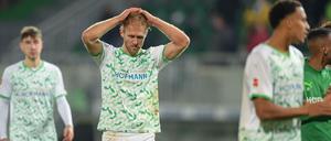 Eine Saison zum Vergessen. Sebastian Griesbeck (Mitte) ist im Sommer von Union zu Fürth gewechselt und wartet dort immer noch auf den ersten Sieg.