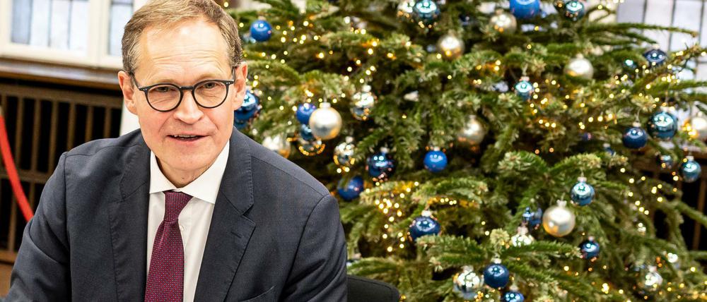 Michael Müller (SPD), Regierender Bürgermeister von Berlin, kommt zur letzten Sitzung des "alten" Berliner Senats im Roten Rathaus. Der Berliner Senat traf sich am Dienstag zu seiner letzten Sitzung in der bisherigen Besetzung.
