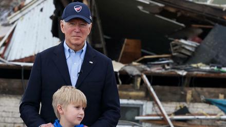 US-Präsident Joe Biden besuchte Kentucky. Den Bundesstaat trafen die Tornados am schlimmsten.