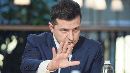 Selenski versucht, die Macht der Oligarchen in der Ukraine zu beschneiden. 