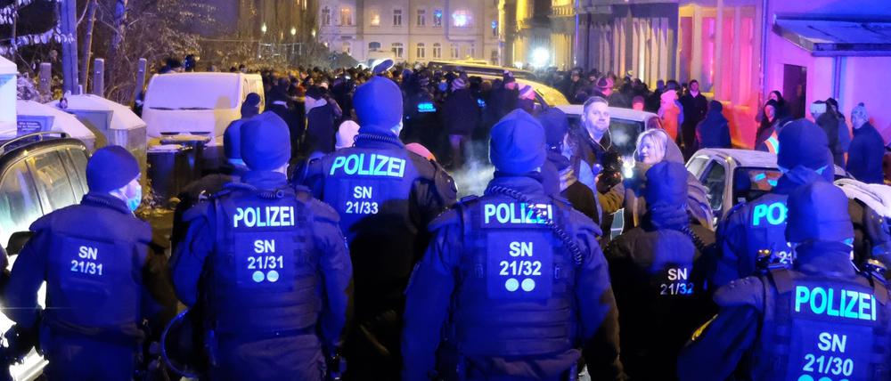 In zahlreichen deutschen Städten kam es am Wochenende erneut zu Protesten gegen die Corona-Maßnahmen.