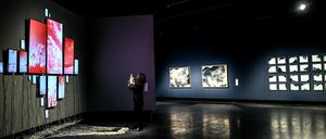 Bis zum Frühjahr 2022 ist die Ausstellung „Songs of the Sky. Photography &amp; the Cloud!“ im Ausstellungshaus C/O Berlin zu sehen.