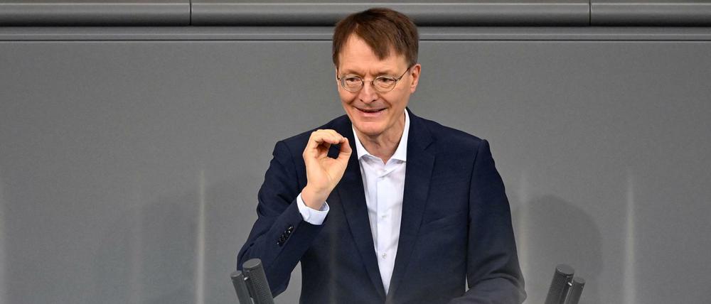 Bundesgesundheitsminister Karl Lauterbach (SPD) im Bundestag