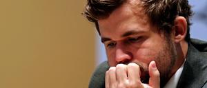 Magnus Carlsen, bei seiner Titelverteidigung in Dubai