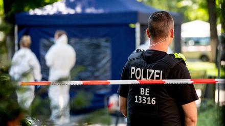 Ermittler am Tatort des „Tiergartenmords“ (Archivbild vom August 2019)