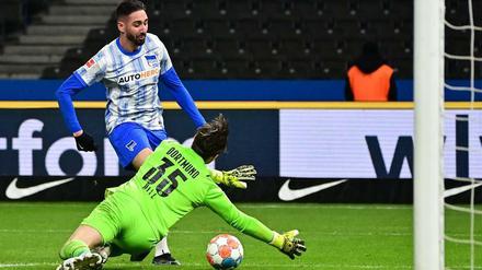 Die Wende. Ishak Belfodil schließt einen langen Sprint mit dem Tor zum 1:1 ab.
