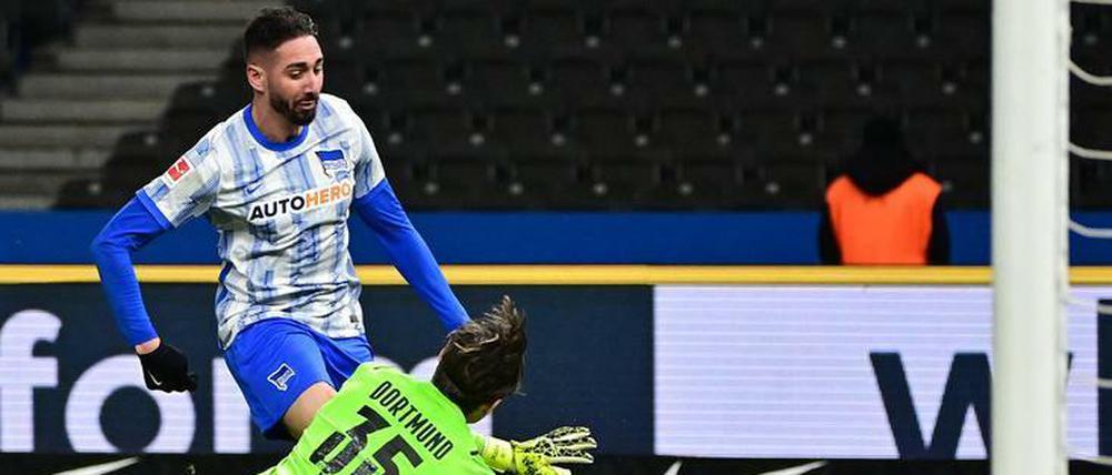 Die Wende. Ishak Belfodil schließt einen langen Sprint mit dem Tor zum 1:1 ab.
