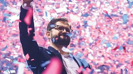 Gabriel Boric gibt sich marxistisch und holt damit die nach den Massenprotesten frustrierten Chilenen ab. 