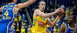 Bald bereichert Luke Sikma Albas Offensive wieder mit seinen Pässen.