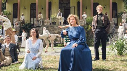 Frühe Hippies. Hanna (Maresi Riegner),Ida (Julia Jentsch) und Otto (Max Hubacher).