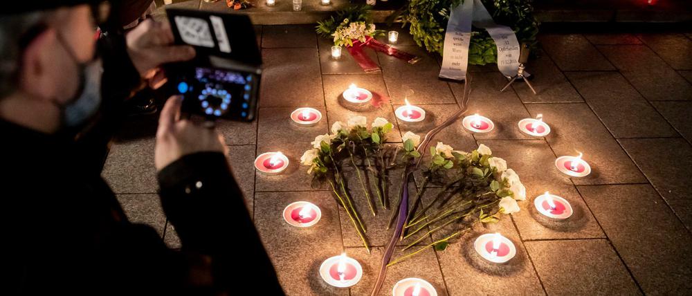 In die Herzen eingeschlossen. Szene vom Breitscheidplatz, 17. Dezember 2021.