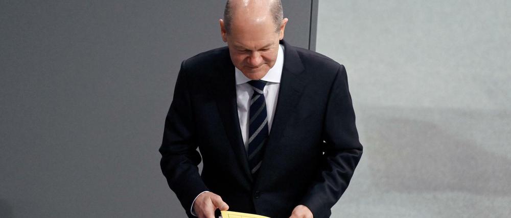 Olaf Scholz nach seiner ersten Regierungserklärung als Kanzler.
