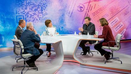 Die Runde bei Maybrit Illner am 16.12.2021.