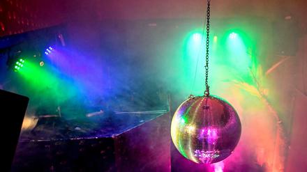 Clubs, Diskotheken, Bars - sie alle stehen in der Corona-Krise vor dem Abgrund.