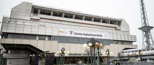 Im neuen Impfzentrum im Internationalen Congress Centrum (ICC) kam es am Samstag zu technischen Problemen.