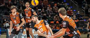 Pause für die Volleys. Die gesamte Mannschaft befindet sich seit Wochenbeginn in Quarantäne.