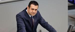 Bijan Djir-Sarai bei einer Rede im Deutschen Bundestag im Juni 2021.